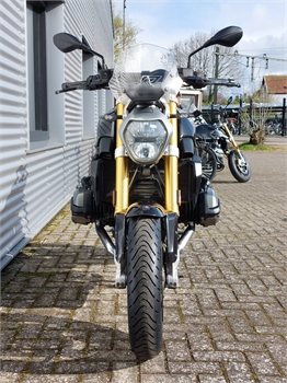 BMW R 1200 R LC